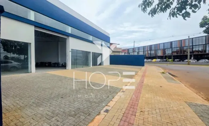 Barracão/loja/ponto comercial para locação com 436 m² - 2 banheiros - 10 vagas - Proximo a