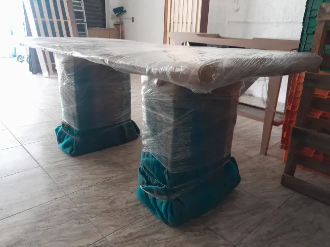 Mesa vidro com base mármore, 550,00