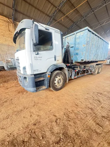 24.280 com equipamento rollon 