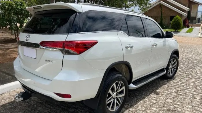 SW4 SRX 4X4 Diesel - Pego Troca