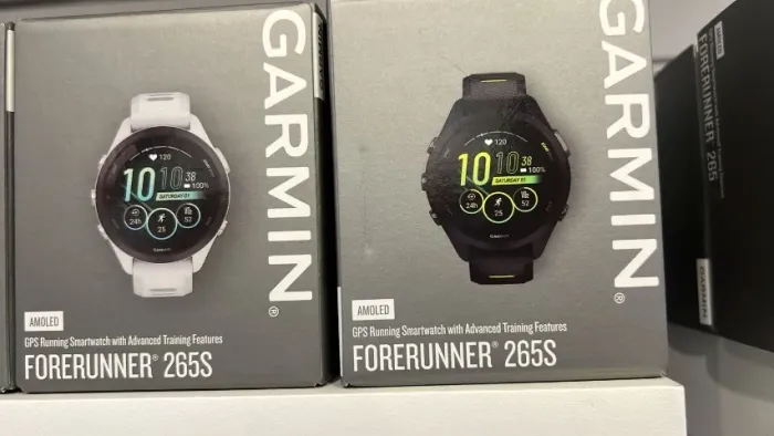 Relógio Garmin Forerunner 265S Preto ou Branco.