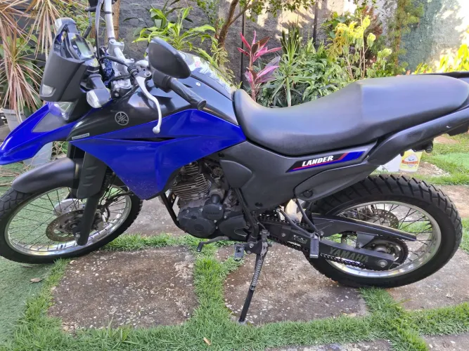 Moto Yamaha Lander
