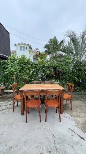 Mesa madeira demolição com 4 cadeiras 