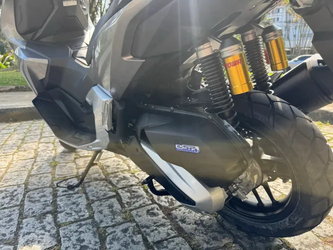 Vendo Honda ADV 25/25 único dono