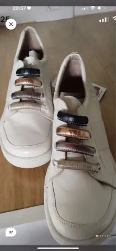 Lindo tênis retrô linha confort j Gean 37 novíssimo 