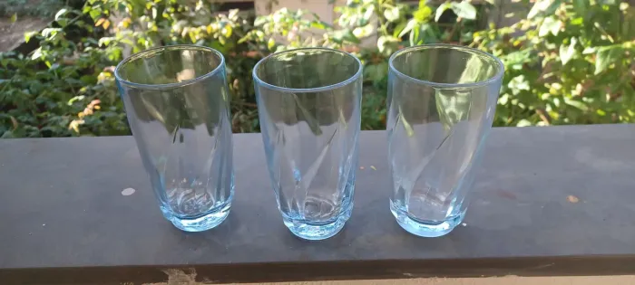 Conjunto de 3 copos de vidro com design espiral