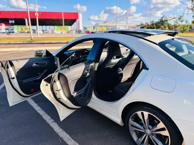 Mercedes CLA200 2016 Top de Linha com Teto Solar e Apenas 69mil km!!!