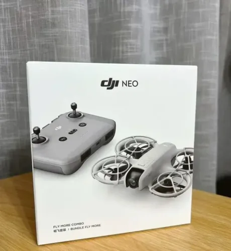 Drone Dji NEO Combo Fly More com 3 Baterias e Controle (LACRADO NOVO)