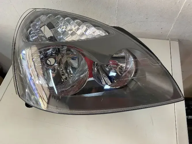 Farol Clio (cores/lados)