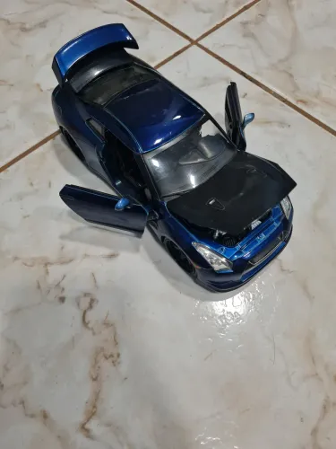 Miniatura Nissan Gtr R35 - Velozes e Furiosos 7