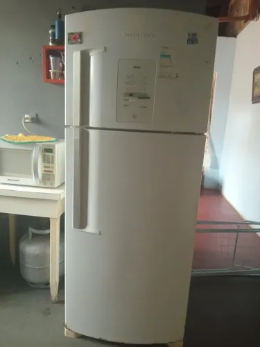 Vendo geladeira 