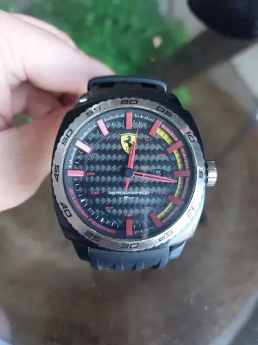 Relógio Scuderia Ferrari - Aerodinâmico