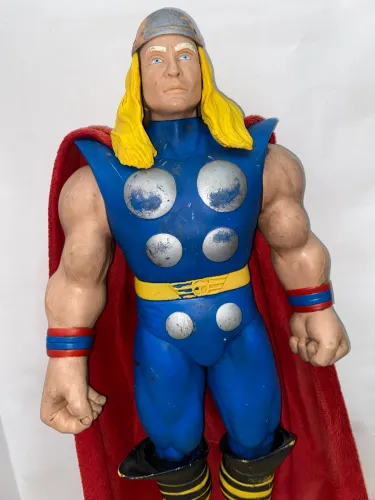 Antigo boneco Thor, mimo
