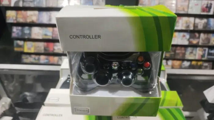 CONTROLE COM FIO E 2.5M PARA XBOX 360