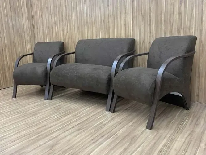 Conjunto de Poltronas 2x1x1 Lugares Marrom Braço Madeira