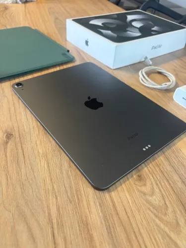 Impecável! IPad air 5 64GB
