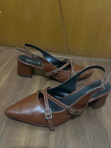 Sapato social salto grosso elegante 