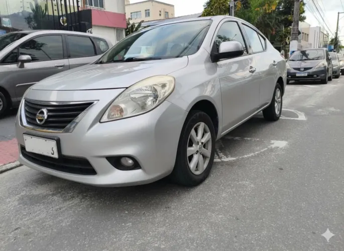 Nissan Versa SL 1.6 16V Flex Fuel 4P Mec. 2014