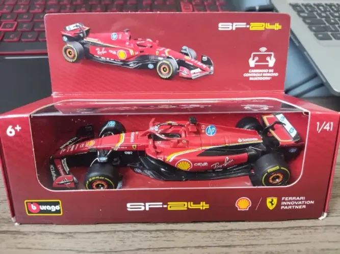 Carrinho de Coleção Ferrari Escala 1/41 - Raro e Detalhado! ?
