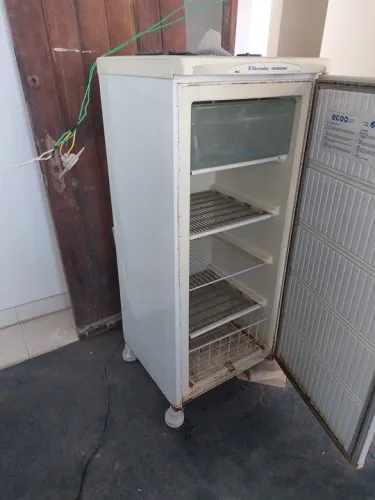 Freezer Electrolux Prosdócimo,ACEITO PROPOSTAS.