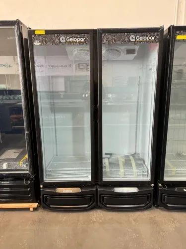 Conservador freezer para congelados 2 portas 950L NOVA