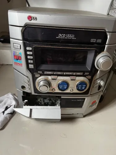Mini System LG com CD Player e MP3