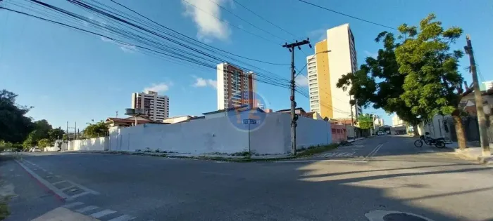 Locação de Casas / Comercial na cidade de Fortaleza