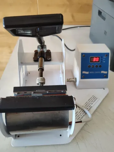 Prensa térmica para canecas