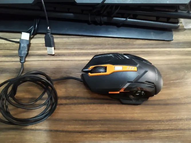 4 TECLADOS 1 MOUSE