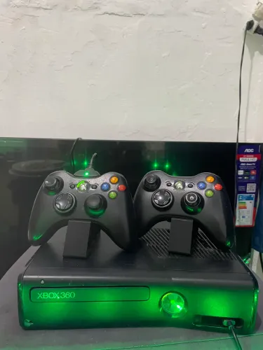 Xbox 360 RGH +120 jogos no HD, 2 controles