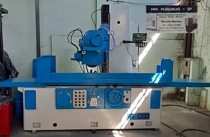 Retifica plana zema RT1200 cursos 1200x500mm maquina revisada com digital