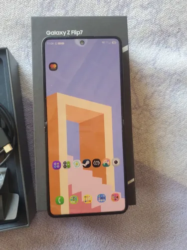 Sansumg zflip 7 12 RAM ,256gb interna caixa e carregador original