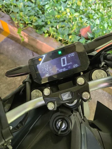 Honda CB TWISTER 300F - Estado de Zero! - Com Garantia de Fábrica e Seguro. Oportunidade!
