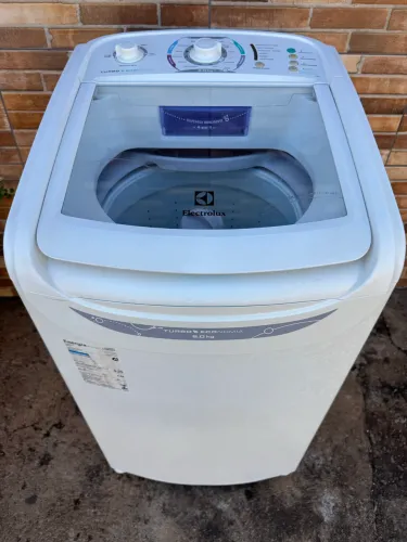 Máquina Electrolux 8 KG (entrego) 