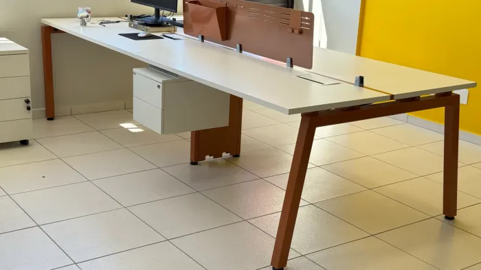 Mesa de escritório / ilha 4 pessoas
