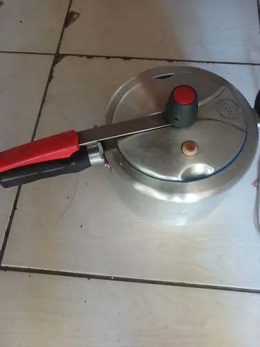 Panela pressáo clock