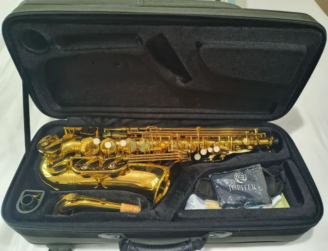 Sax Alto Júpiter JAS700 (Pedreira de Som!!!)