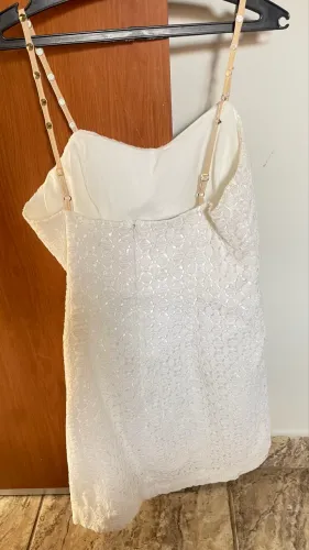 Vestido branco de renda
