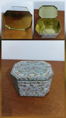 Caixa de bolachas antiga