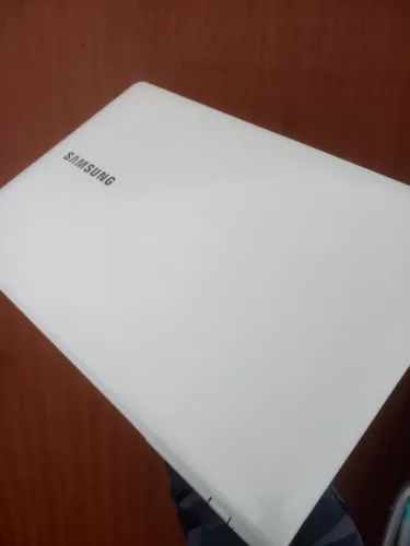Notebook Samsung Slim Barato - 4GB RAM, HD 320GB (BATERIA BOA - Perfeito p/ Estudos)