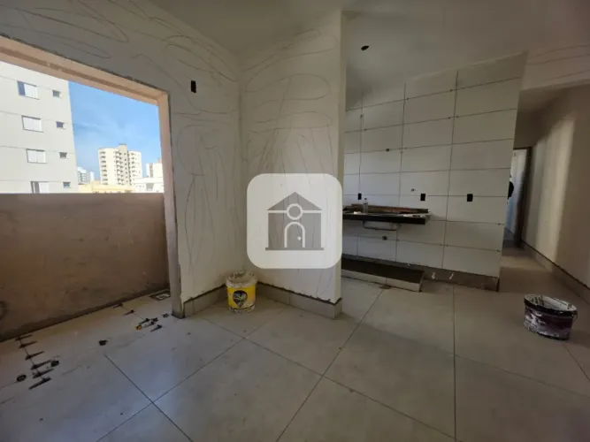 Apartamento à venda no bairro Santa Mônica.
