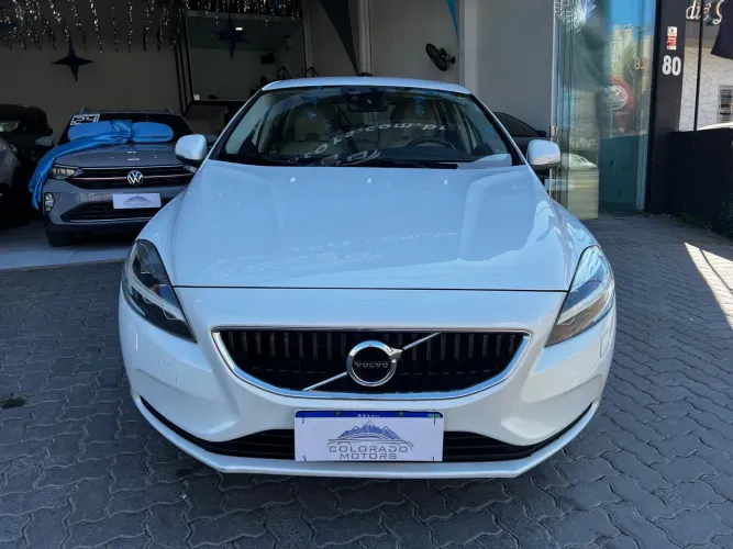 Volvo V40 T-4 Momentum 2.0 Aut. 2018