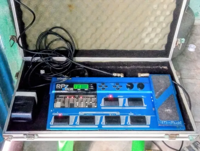 Pedaleira DigiTech Rp7 valvulada
