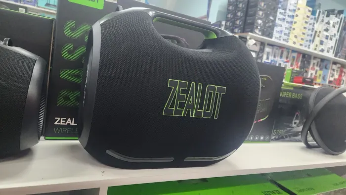 Zealot ze21, zera na caixa últimas duas