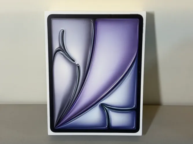 iPad Air 13 Polegadas M4 128GB - Novo/Lacrado