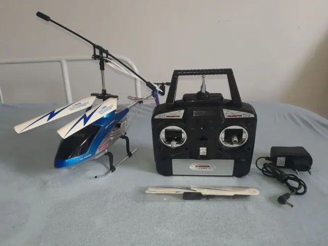 Helicóptero RC  