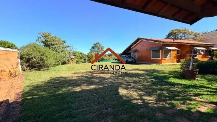 Casa em Condomínio em City Castelo 5 quartos , 3 suítes - Piscina e Poço!