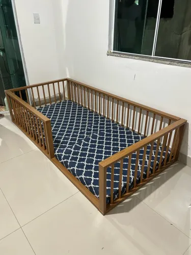Cama Montessoriana infantil