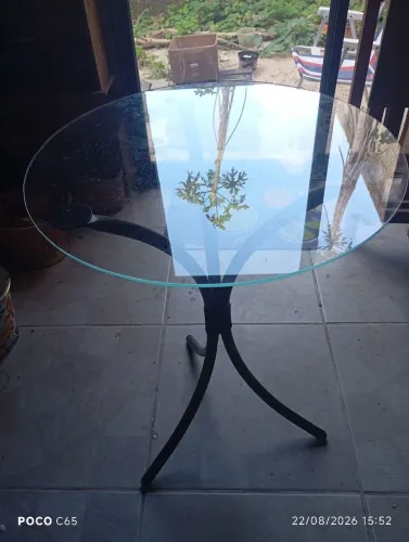 Mesa de canto de vidro