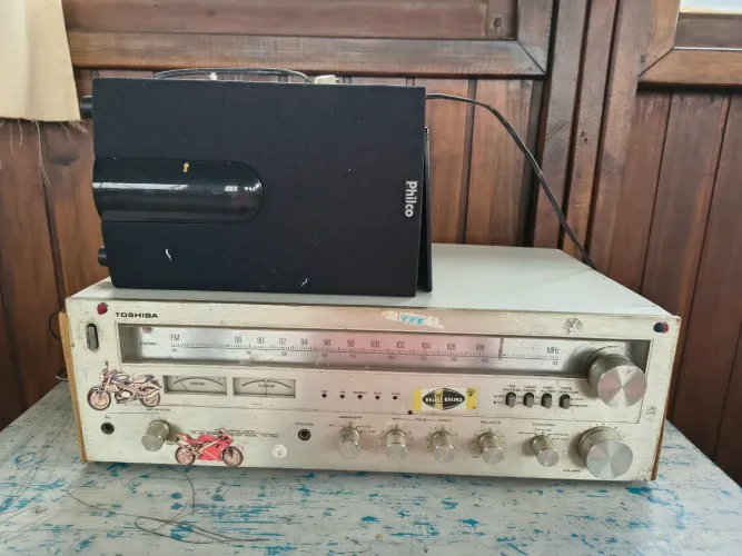 Rádio antigo